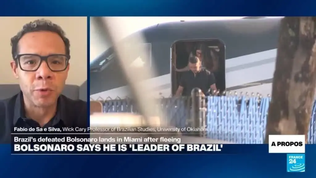 Flavio Bolsonaro se autoproclamă lider legitim din exilul său în Florida